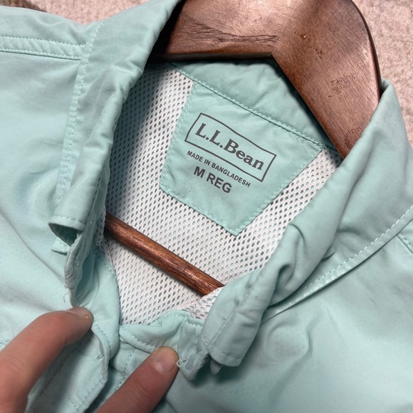LL Bean Womens Aqua Blue Short Sleeve Collared Button Up Shirt M REG - Picture 2 of 4